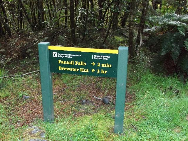 141 entrance to fantail falls